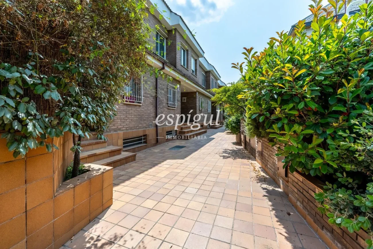 Casa aparellada en venda en l’Arxiu