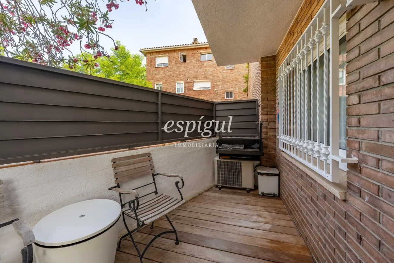Casa aparellada en venda en l’Arxiu