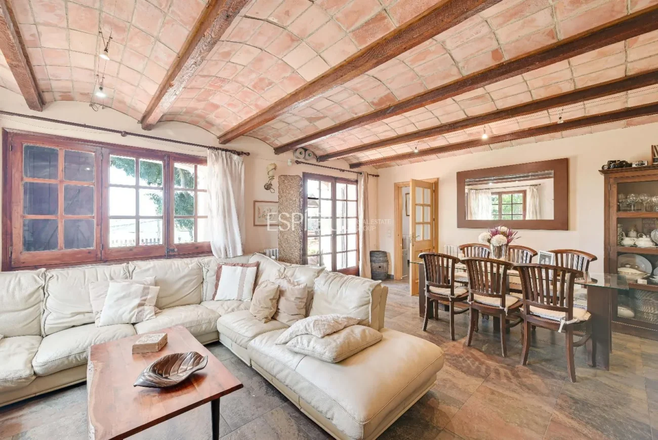 Charming Rustic House with Sea Views in Platja d’Aro