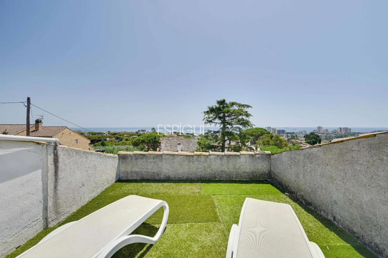 Charming Rustic House with Sea Views in Platja d’Aro