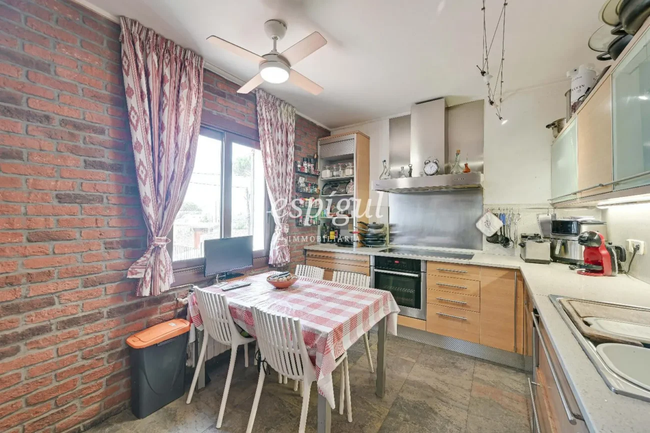 Encantadora casa rústica con vistas al mar en Platja d’Aro