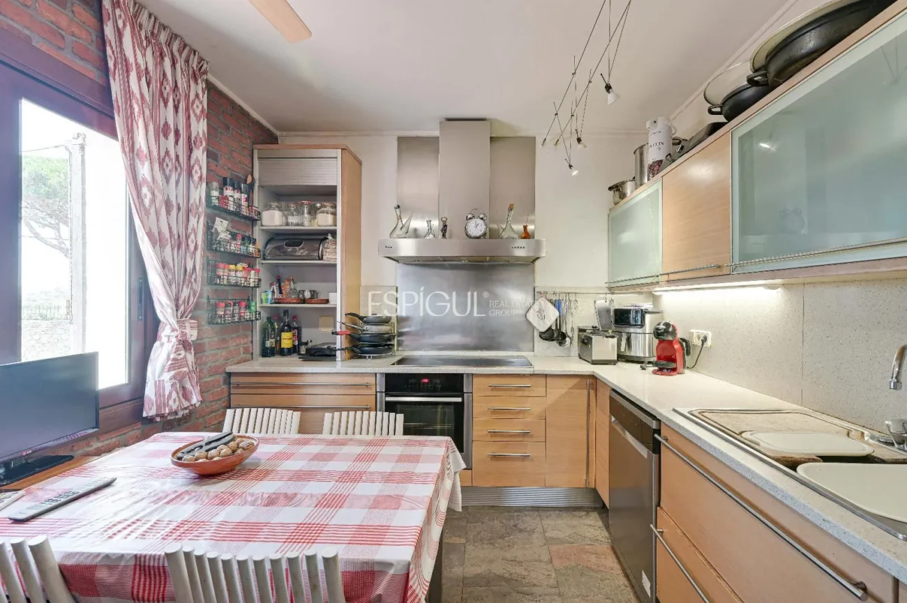 Charming Rustic House with Sea Views in Platja d’Aro