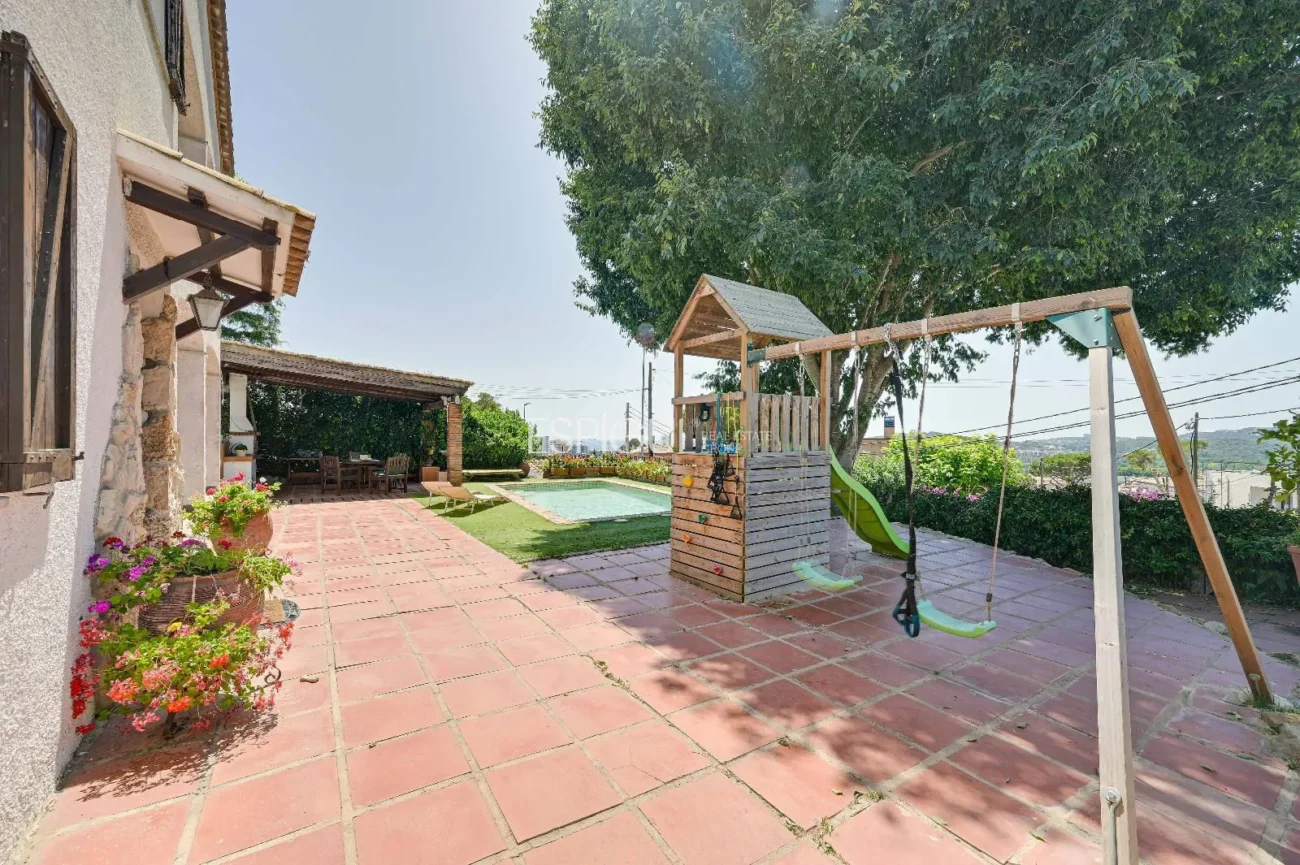 Charming Rustic House with Sea Views in Platja d’Aro