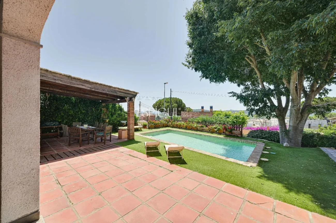 Charming Rustic House with Sea Views in Platja d’Aro