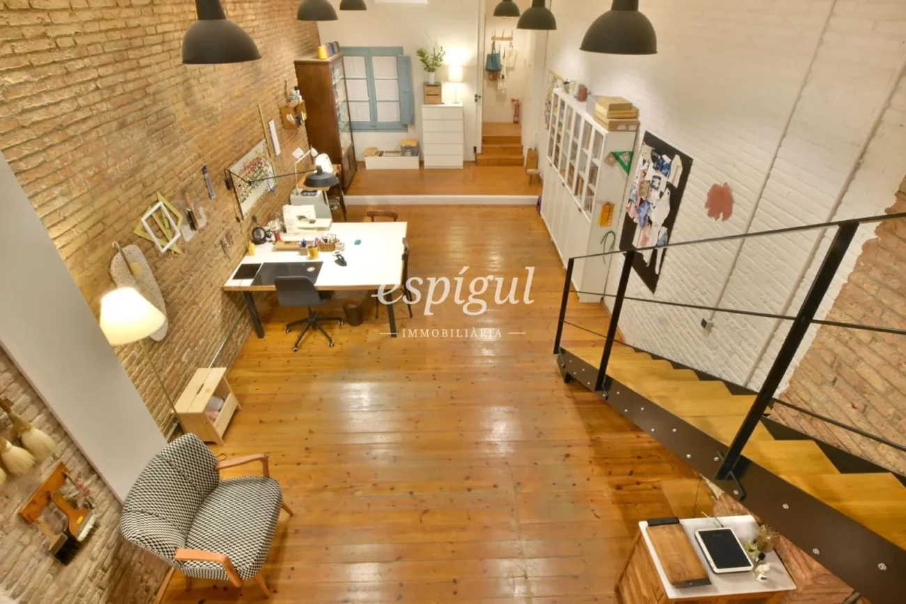Estudio con identidad propia en calle Muntaner
