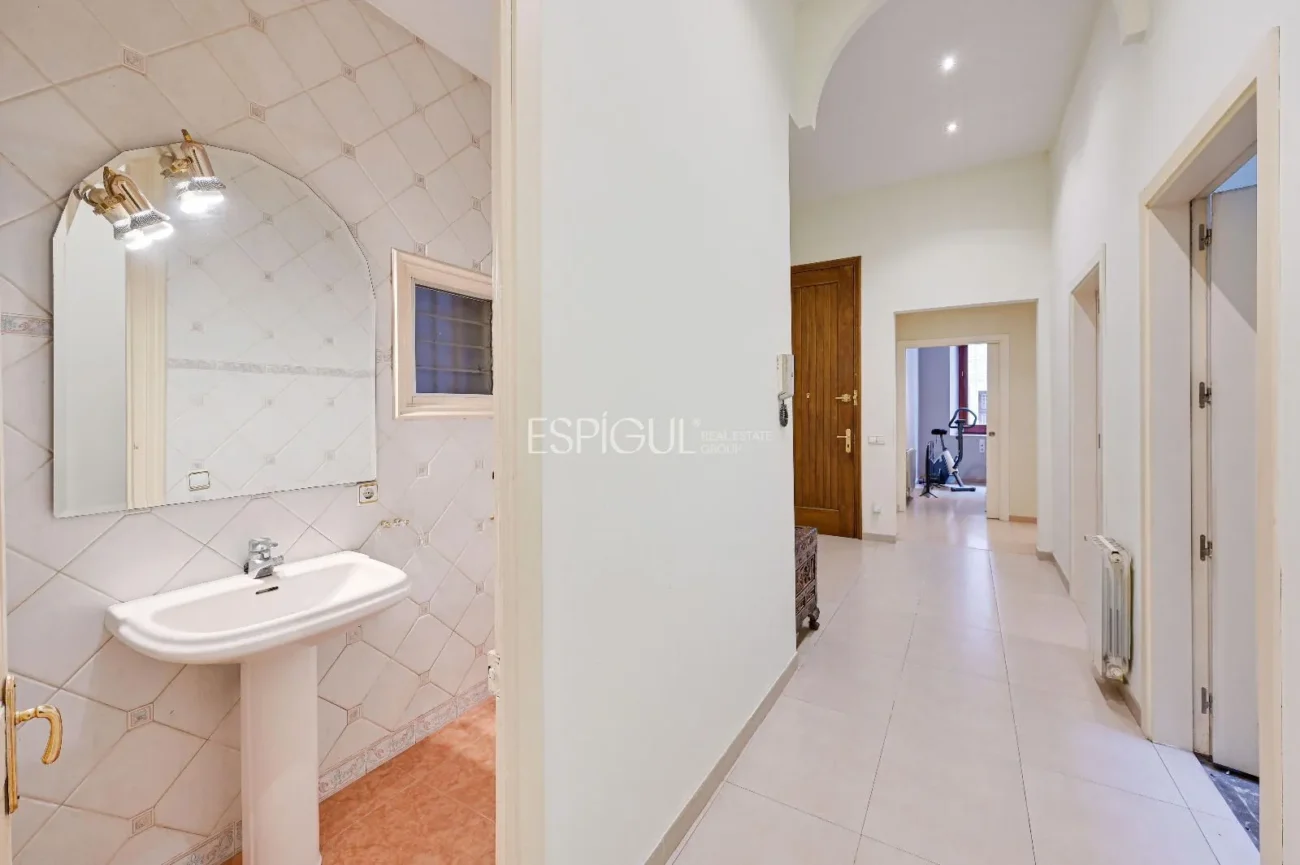 Exclusivo piso con jardín privado en el Barri Vell de Girona