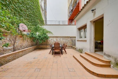 Exclusivo piso con jardín privado en el Barri Vell de Girona