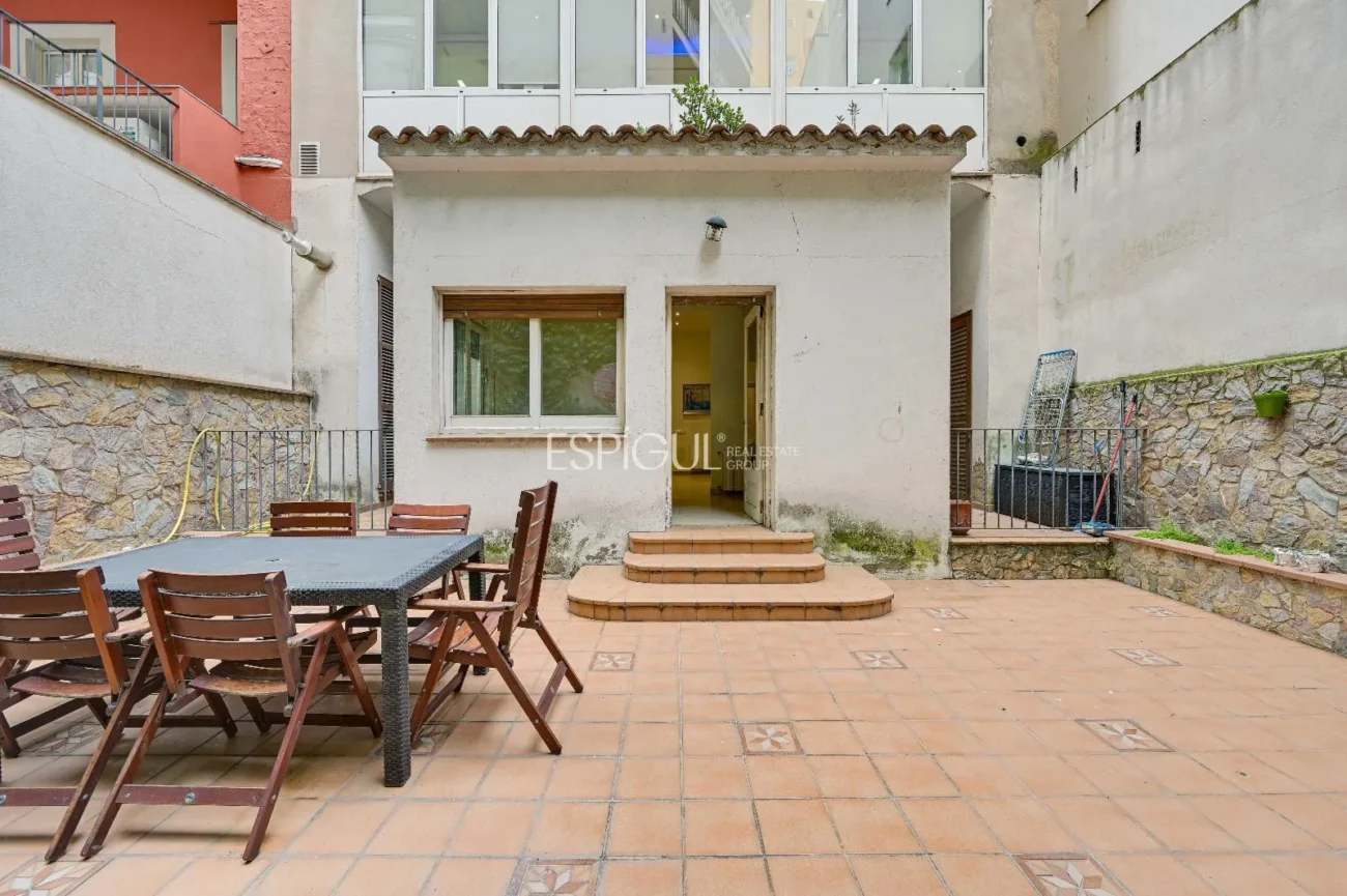 Exclusivo piso con jardín privado en el Barri Vell de Girona