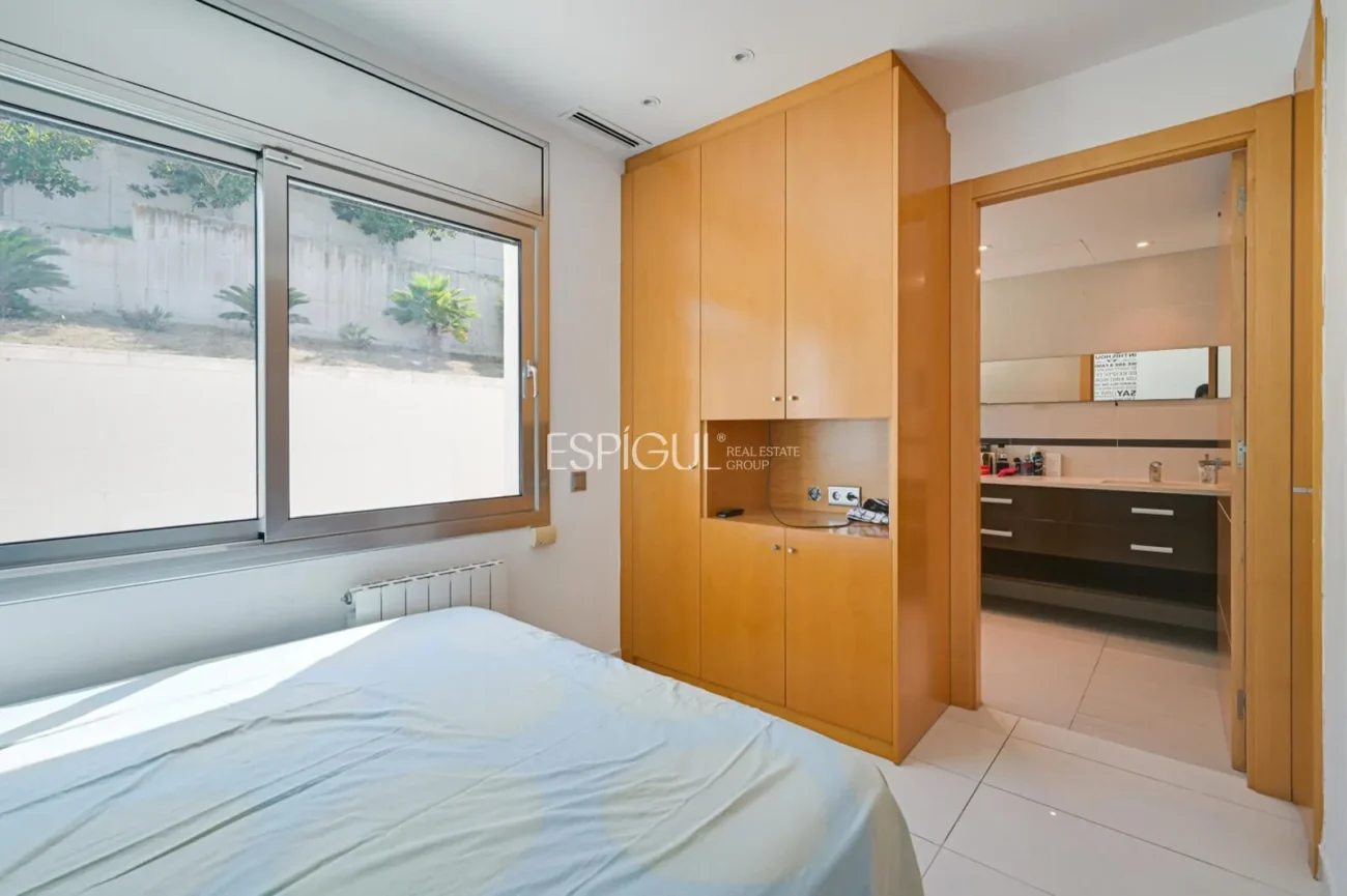 Impressionant casa amb dues piscines, cinema, gimnàs i vistes a Alella