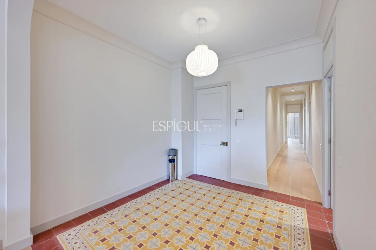 Magnifique logement rénové sur l’Avenida de Sarriá