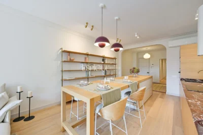 Magnifique logement rénové sur l’Avenida de Sarriá