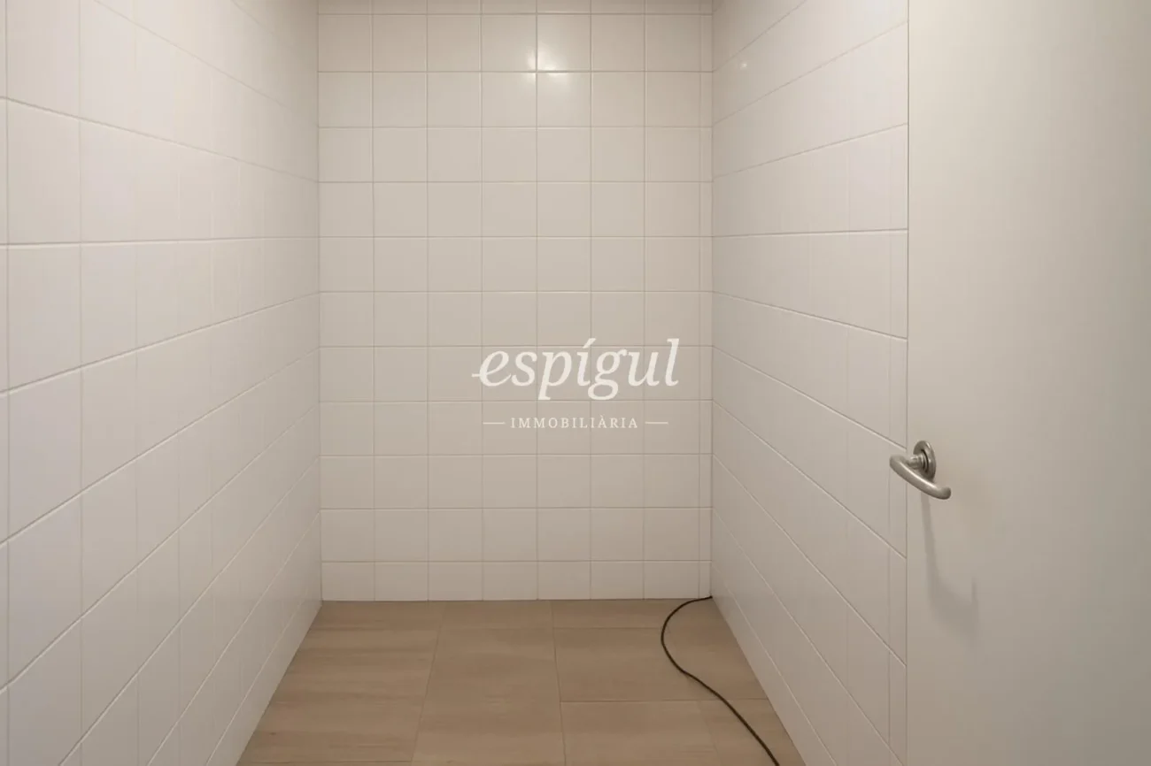 Investment opportunity in Girona – Local with assured profitability