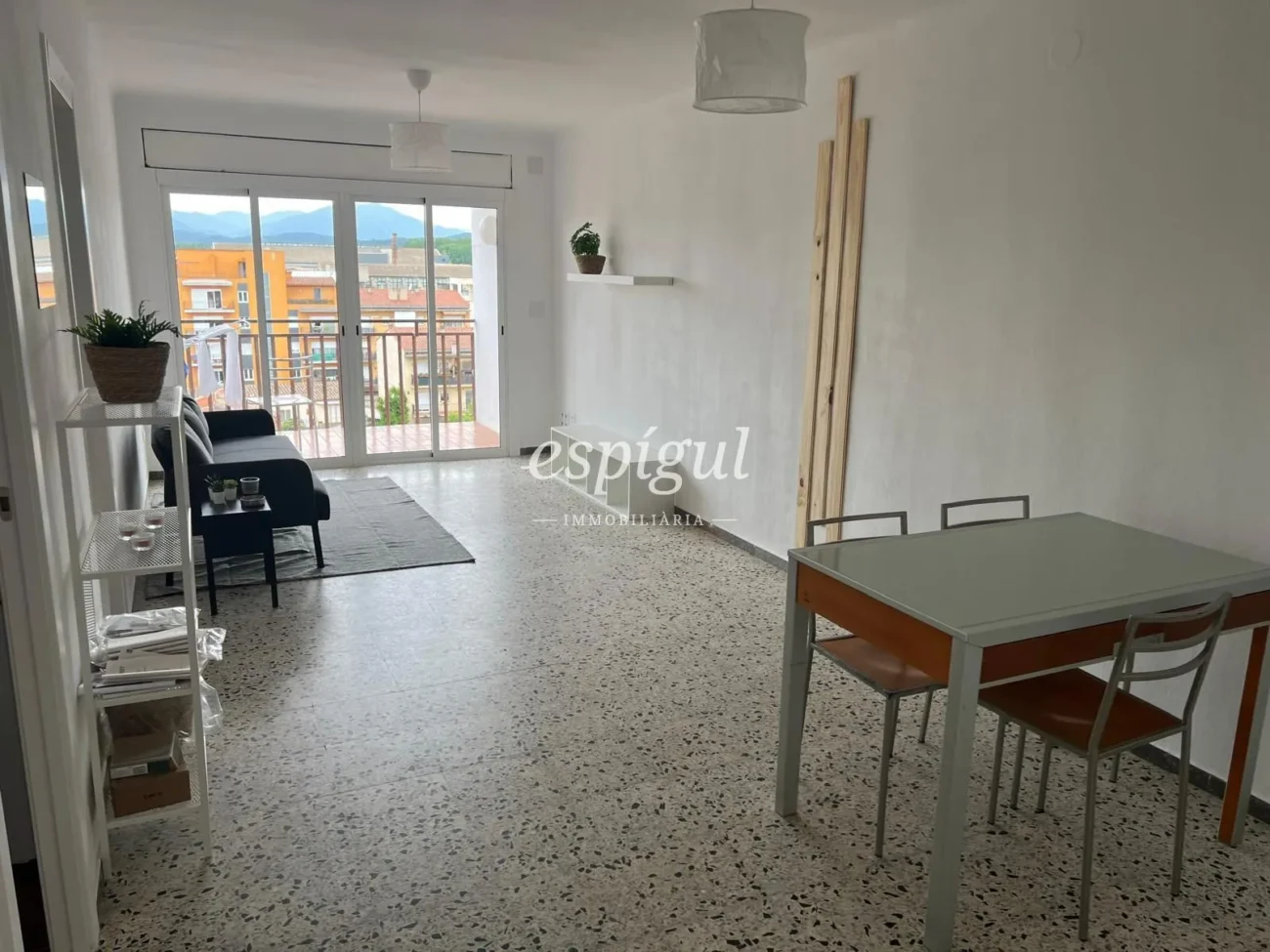Piso en venta en Salt alquilado con alta rentabilidad