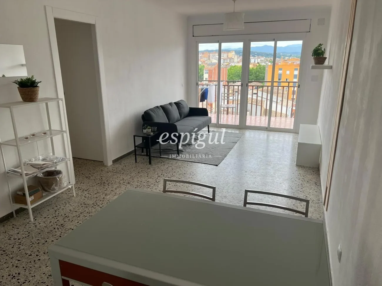 Piso en venta en Salt alquilado con alta rentabilidad