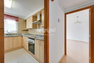 Pis de tres habitacions amb gran terrassa