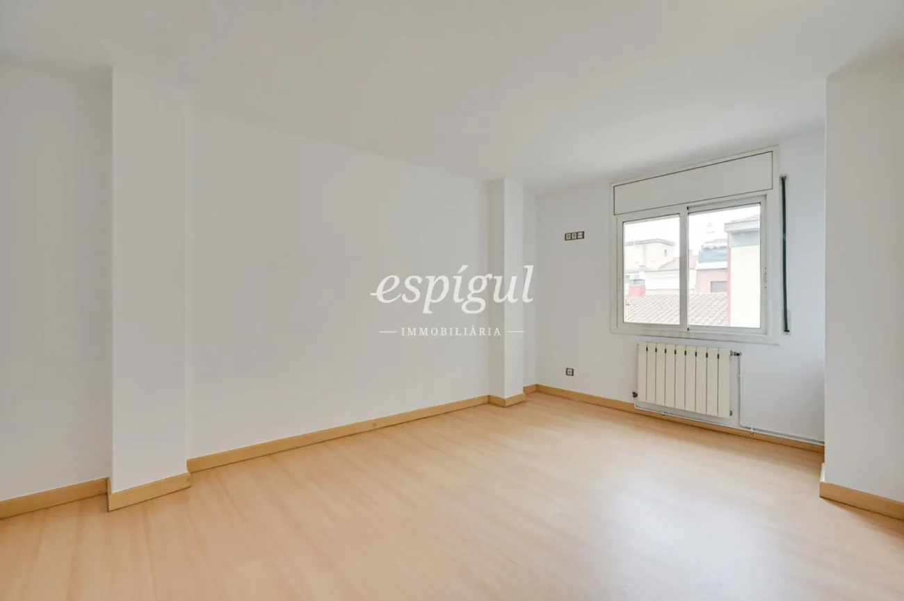 Pis de tres habitacions amb gran terrassa