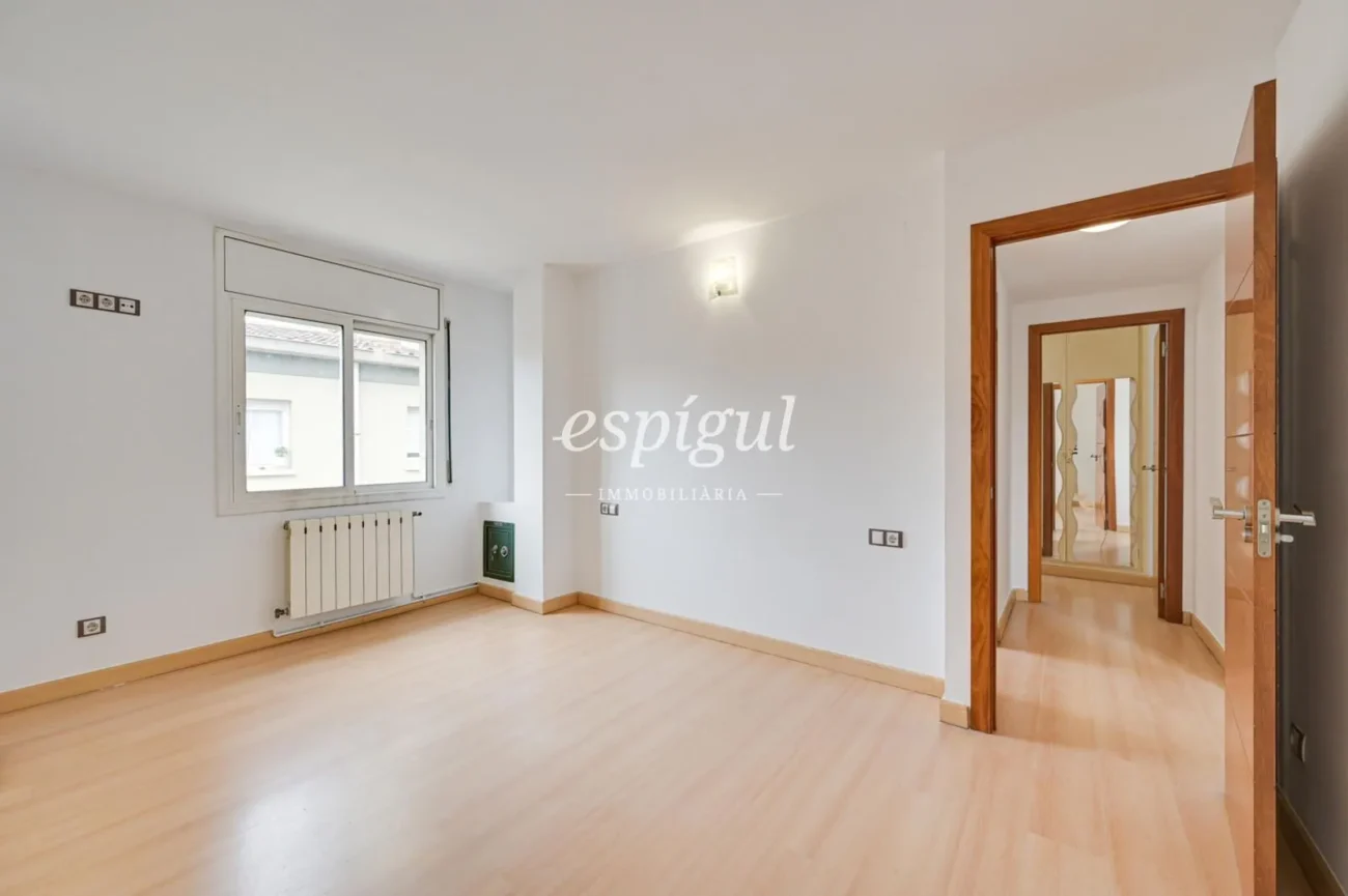 Pis de tres habitacions amb gran terrassa