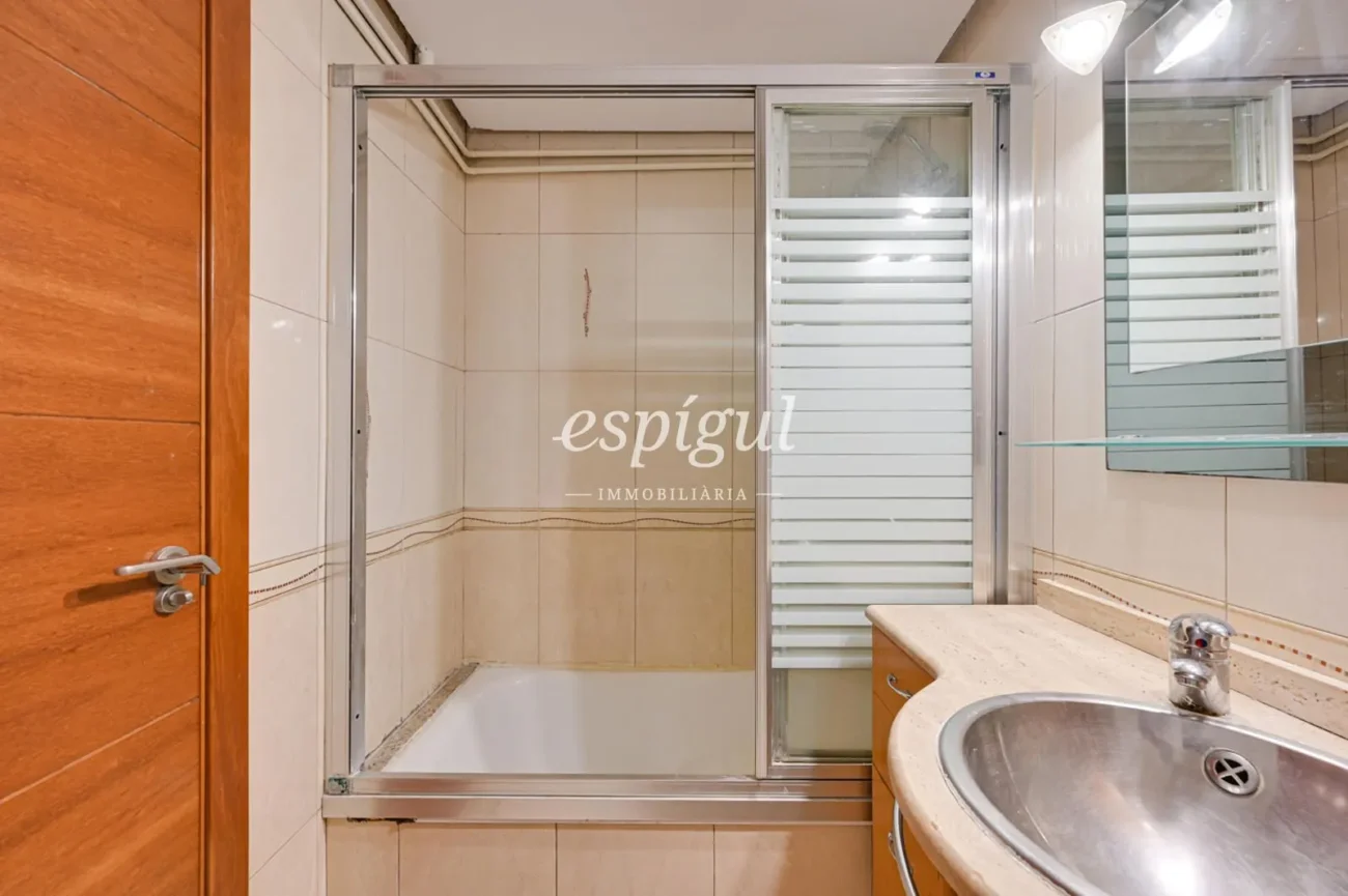 Pis de tres habitacions amb gran terrassa