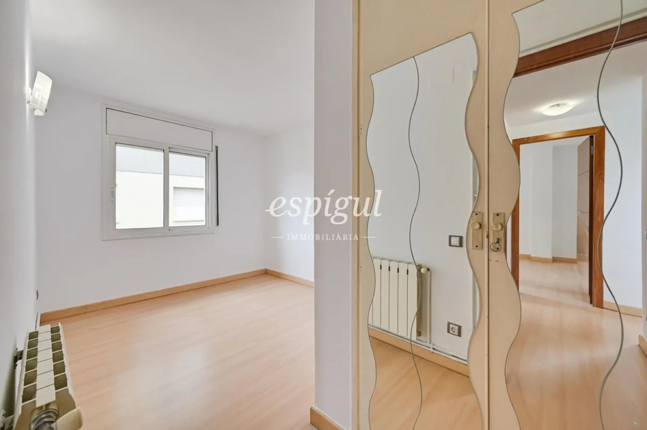 Pis de tres habitacions amb gran terrassa
