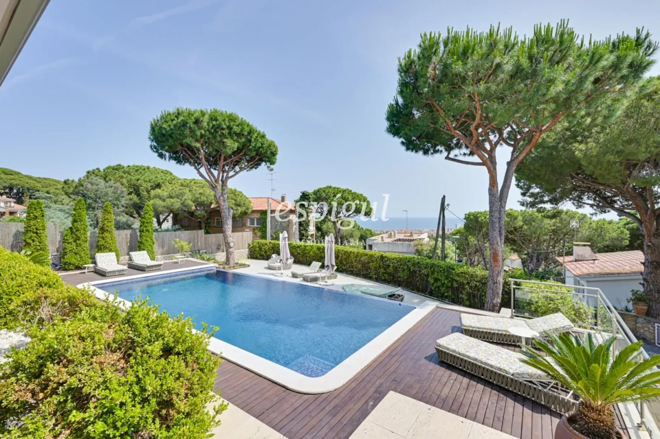 Villa de lujo con impresionantes vistas al mar en Cabrils, Maresme