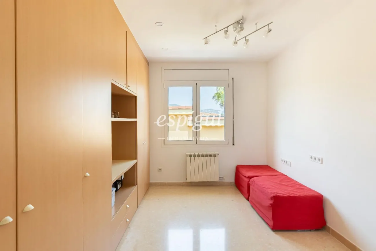 Belle maison de 5 chambres avec jardin et piscine à Can Teixidó