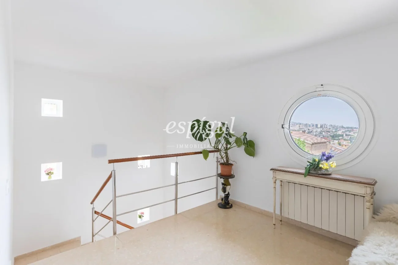 Belle maison de 5 chambres avec jardin et piscine à Can Teixidó