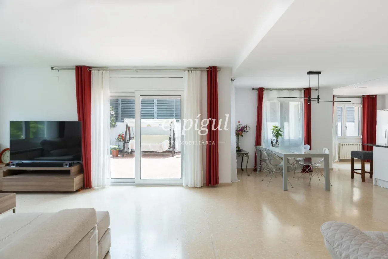 Belle maison de 5 chambres avec jardin et piscine à Can Teixidó