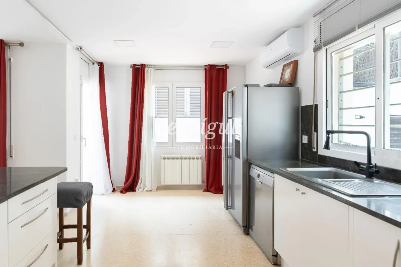 Belle maison de 5 chambres avec jardin et piscine à Can Teixidó