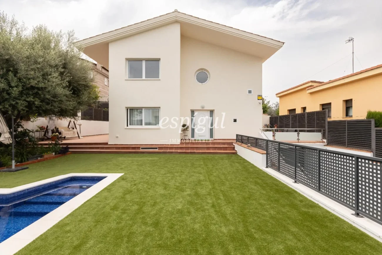Belle maison de 5 chambres avec jardin et piscine à Can Teixidó