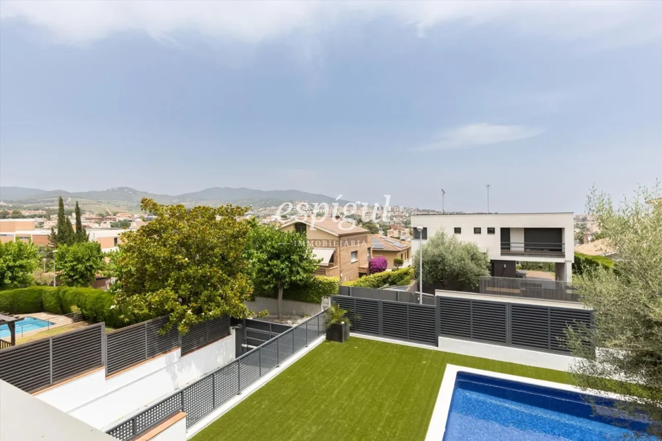 Belle maison de 5 chambres avec jardin et piscine à Can Teixidó