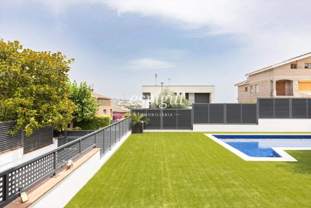 Belle maison de 5 chambres avec jardin et piscine à Can Teixidó