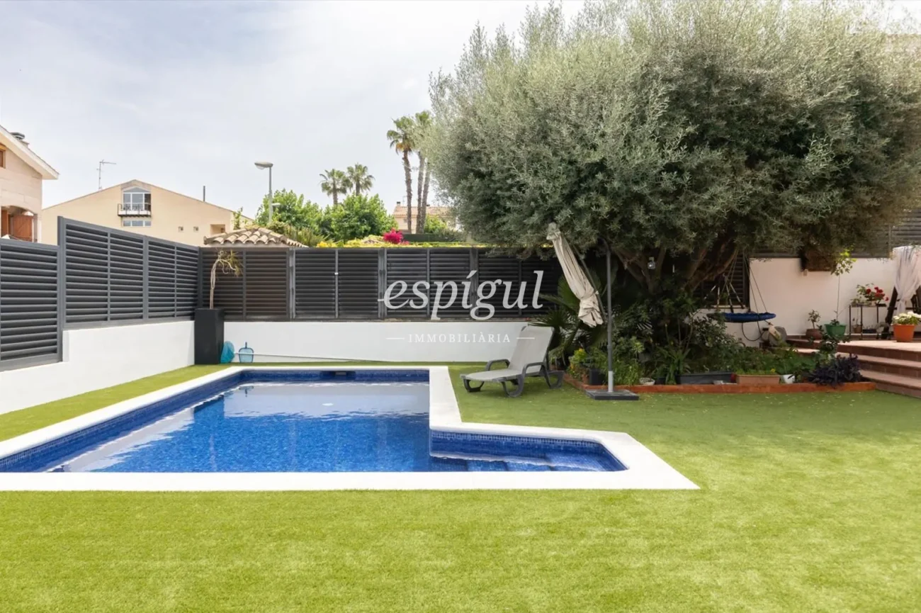 Belle maison de 5 chambres avec jardin et piscine à Can Teixidó