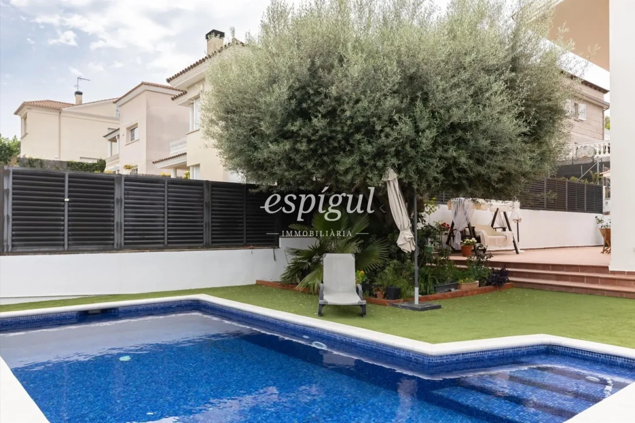 Belle maison de 5 chambres avec jardin et piscine à Can Teixidó