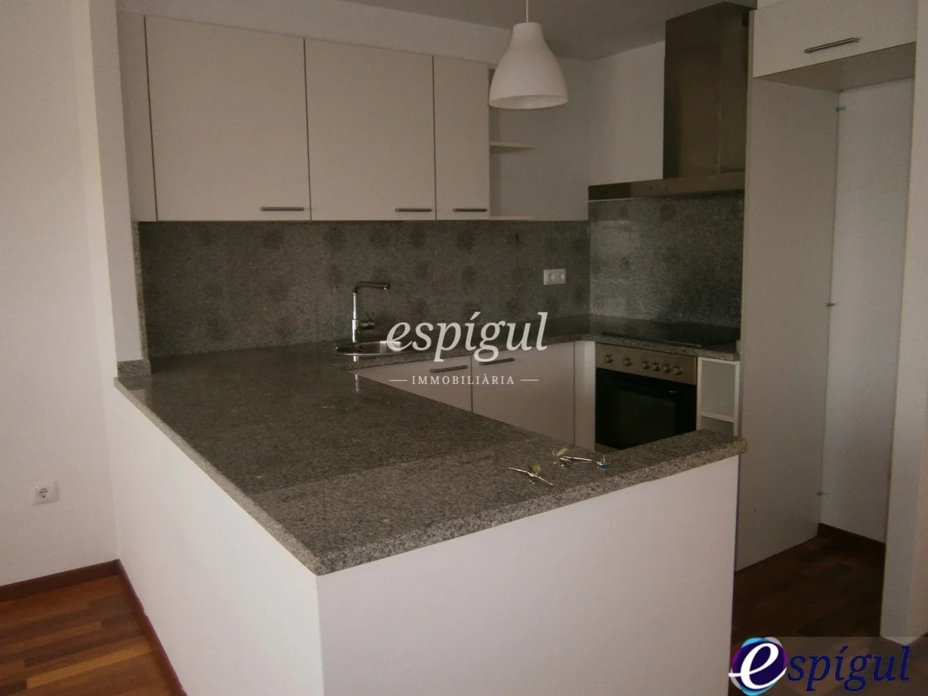 Bonito piso de 78 m² en el pueblo de San Gregorio a 5 minutos de Girona!