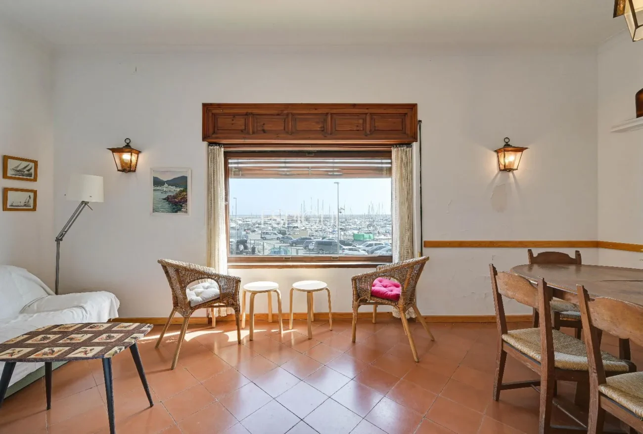 Casa en el centro de Palamós con ubicación inmejorable frente al mar