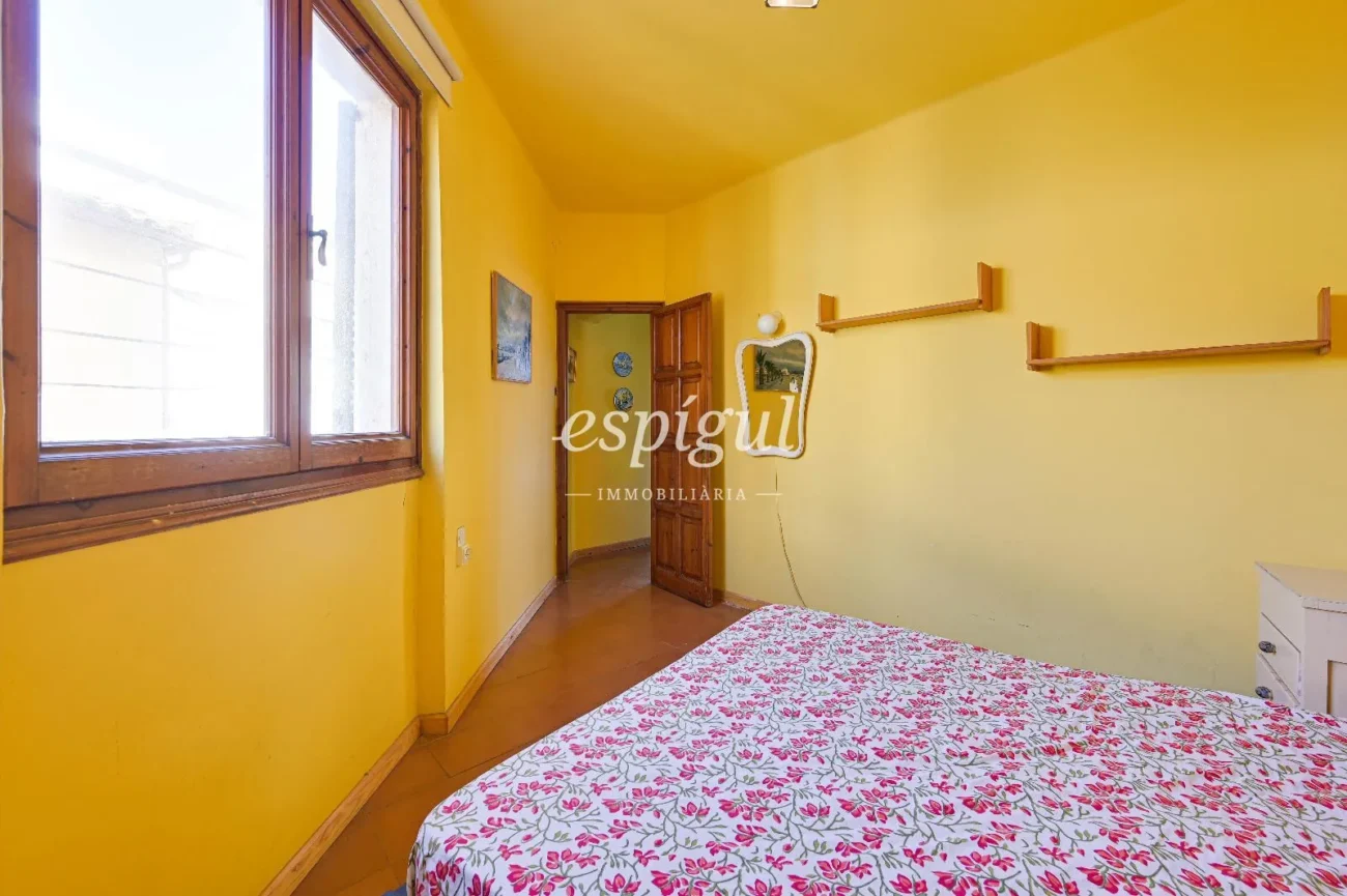 Casa en el centro de Palamós con ubicación inmejorable frente al mar
