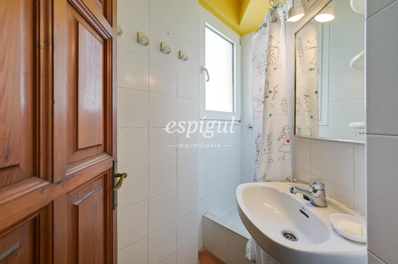 Casa en el centro de Palamós con ubicación inmejorable frente al mar
