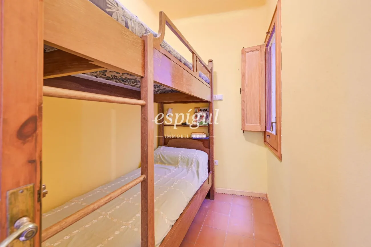 Casa en el centro de Palamós con ubicación inmejorable frente al mar