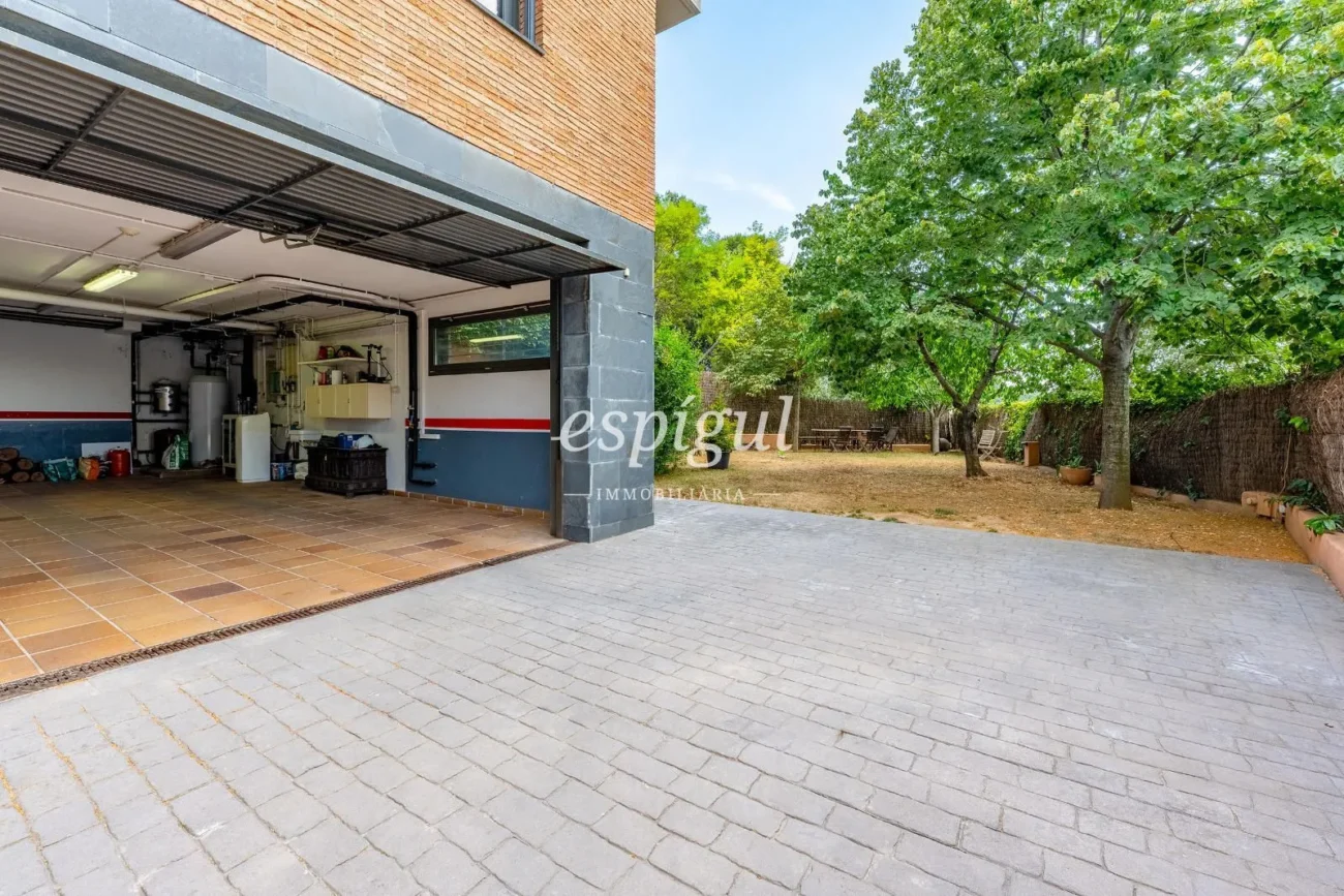 House for sale with pool in Sant Cugat Golf