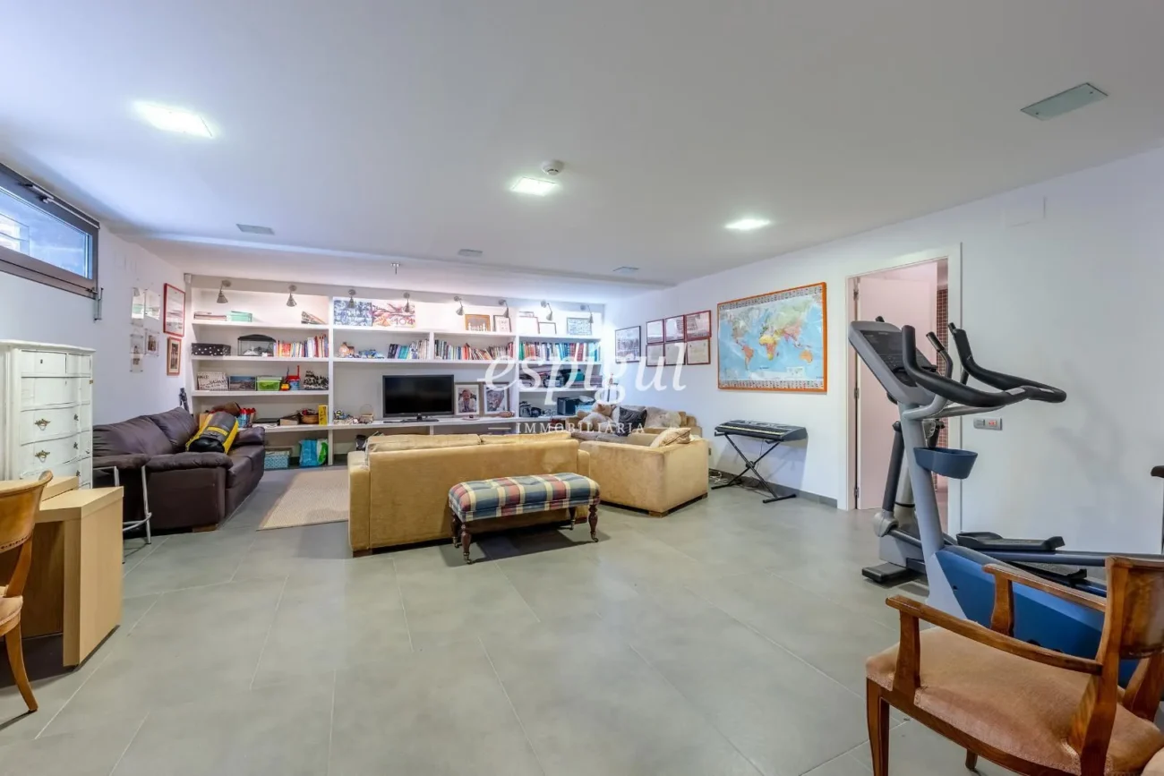 House for sale with pool in Sant Cugat Golf