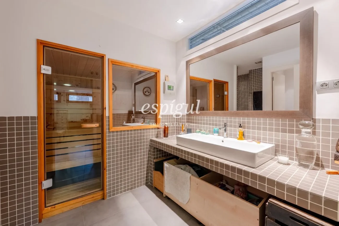 House for sale with pool in Sant Cugat Golf