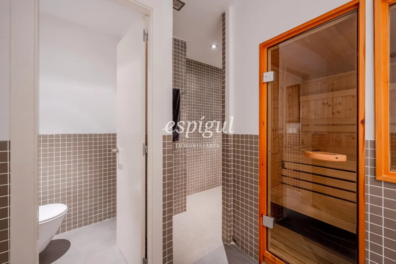 House for sale with pool in Sant Cugat Golf