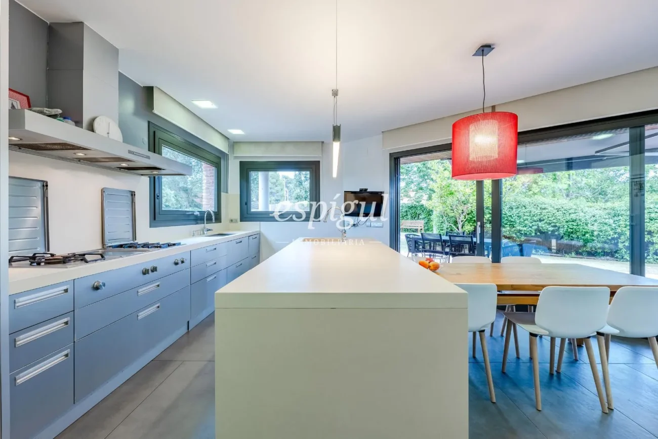 House for sale with pool in Sant Cugat Golf