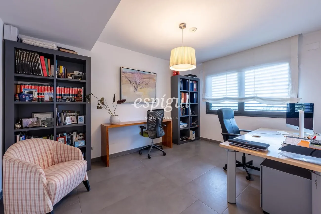 House for sale with pool in Sant Cugat Golf