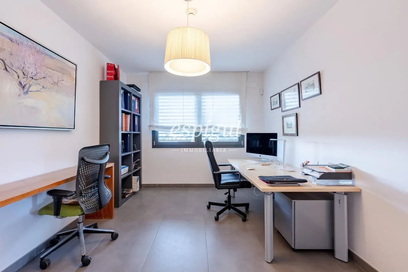 House for sale with pool in Sant Cugat Golf