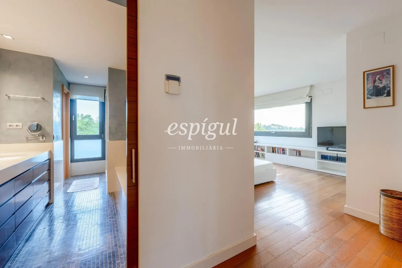 House for sale with pool in Sant Cugat Golf