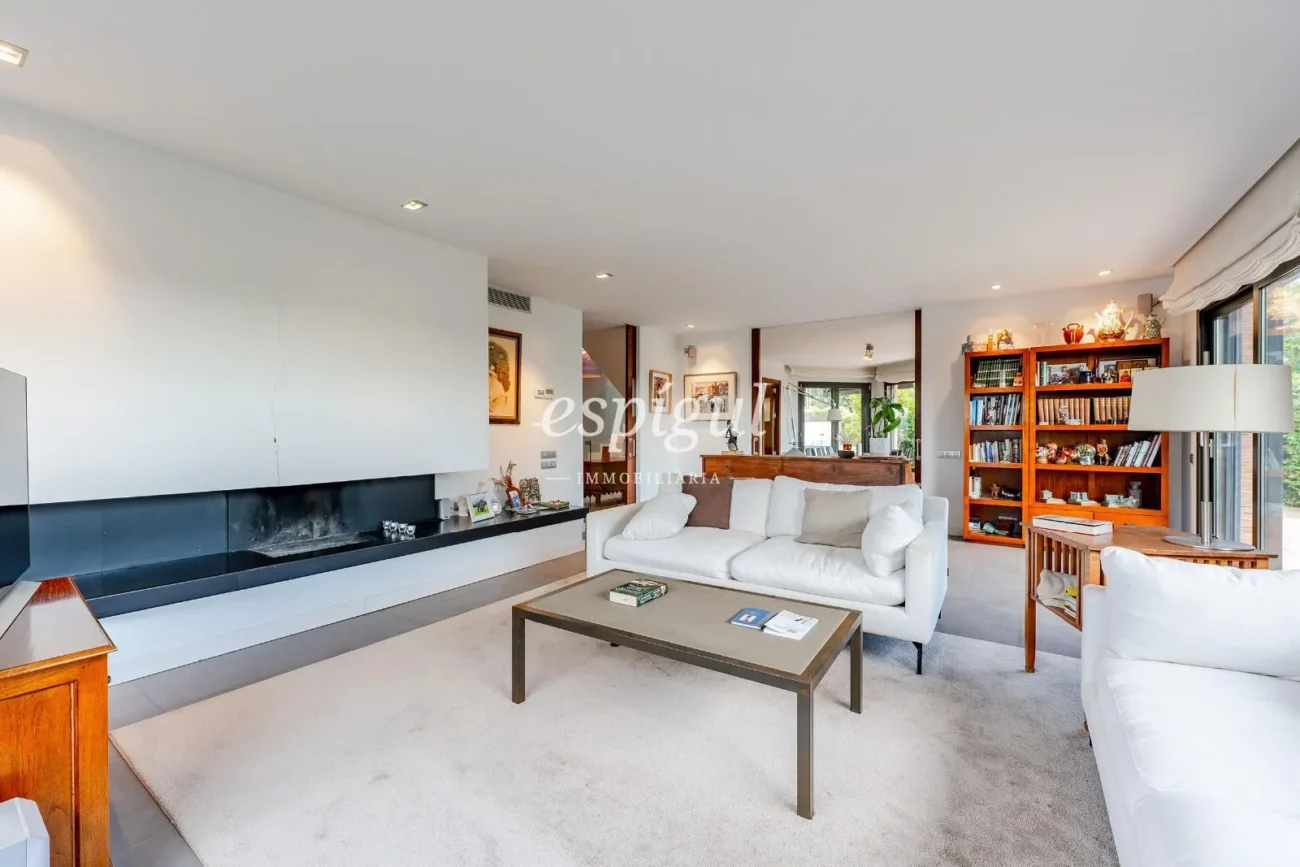 House for sale with pool in Sant Cugat Golf