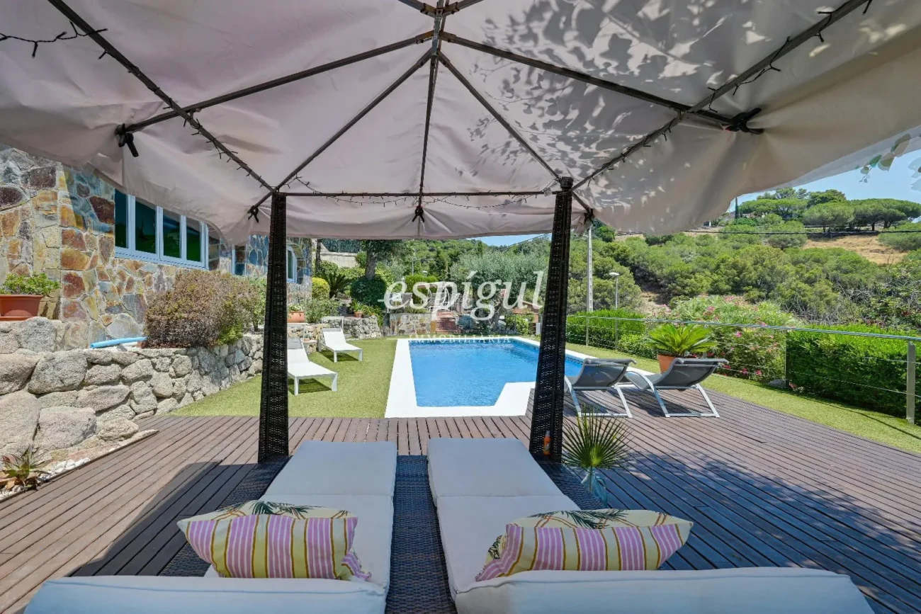 Superbe maison avec vue sur la mer et la montagne à Alella Parc