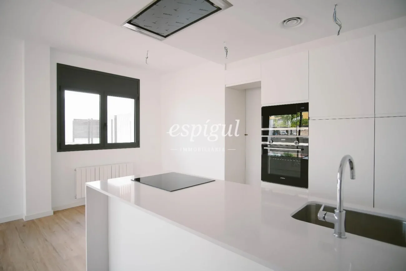 Estrena piso en segunda planta de 3 habitaciones – Terrasses de Vilablareix