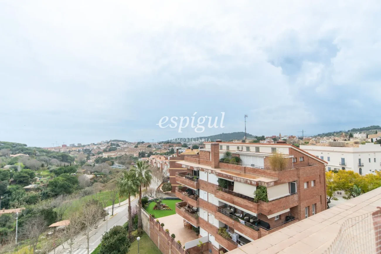 Exclusivo ático dúplex con vistas al mar en Can Gaietà, Tiana
